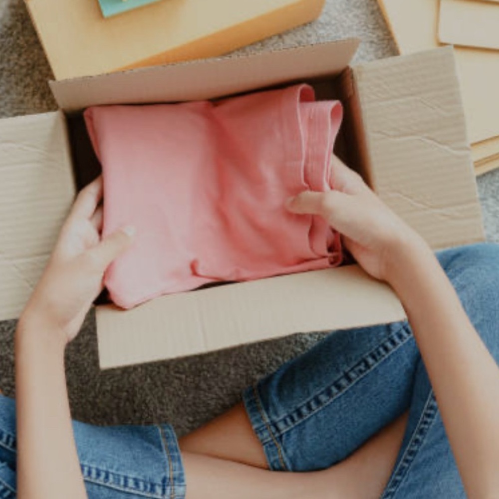 Closet Confidential – Surprise Style Box handpicked just for you! - Picture 3 of 9